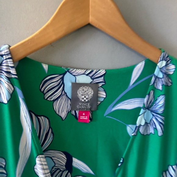 Vince Camuto Floral Wrap Dress Size 6 - Picture 3 of 6